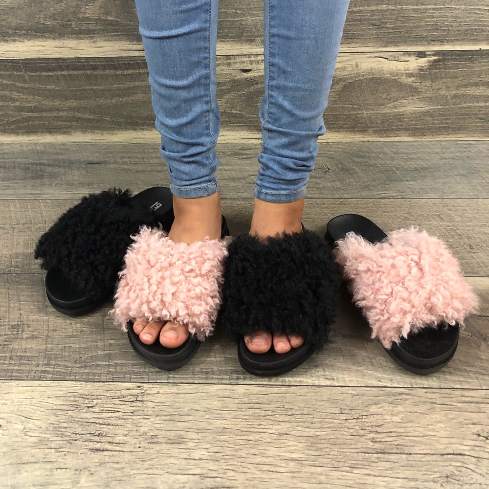 Super cute faux fur slides - Picture 6 of 6
